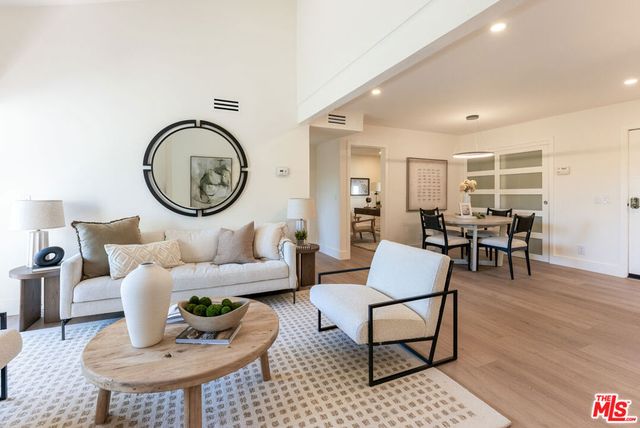 5800 Owensmouth Avenue 76, Woodland Hills, CA 91367