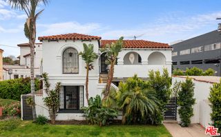 8472 Oakwood Avenue, Los Angeles, CA 90048