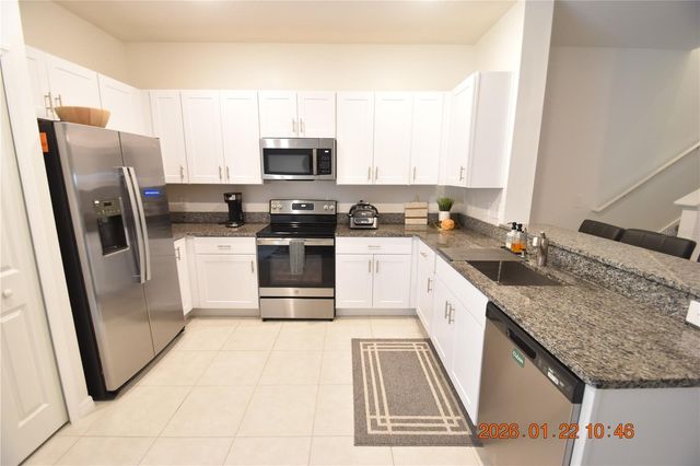 10296 TRUMPET HONEYSUCKLE WAY, San Antonio, FL 33576