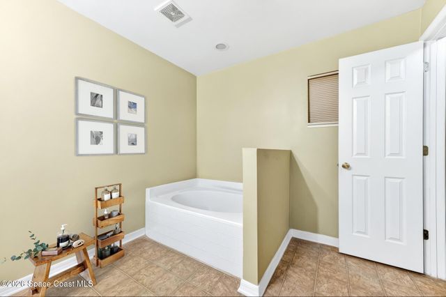 426 Wildwood Avenue SW, Palm Bay, FL 32908