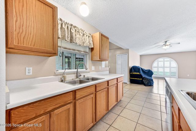 426 Wildwood Avenue SW, Palm Bay, FL 32908
