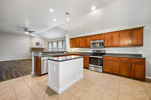 1810 Walnut Way, Anna, TX 75409