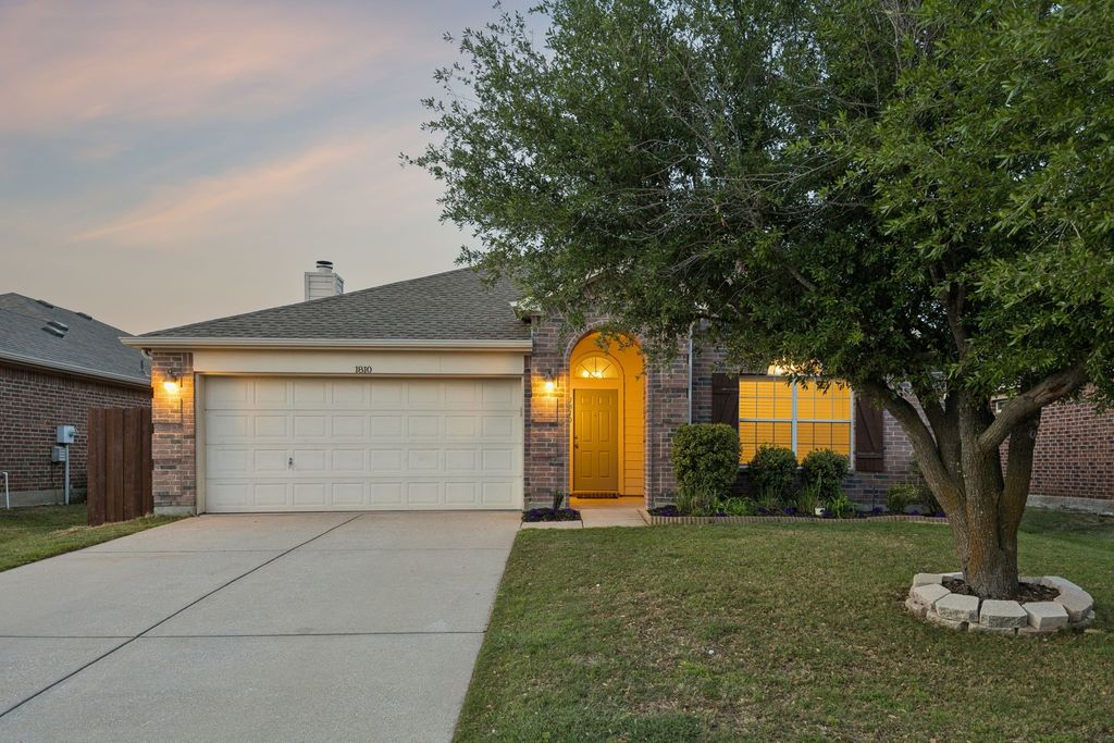 1810 Walnut Way, Anna, TX 75409