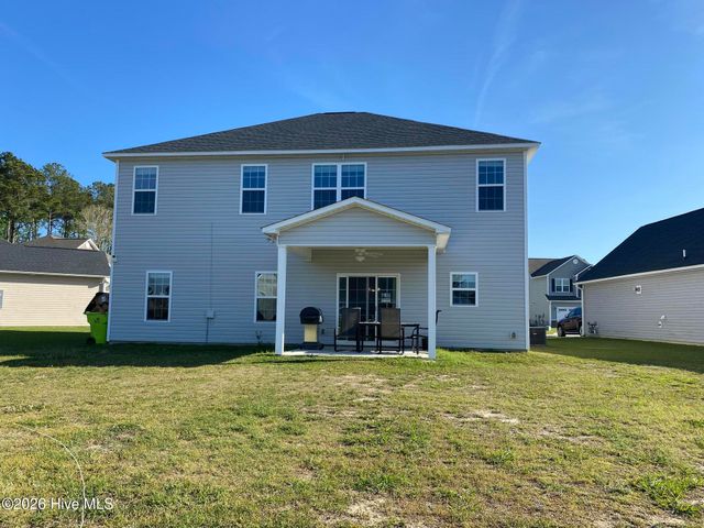 1011 Sailfish Street, New Bern, NC 28562