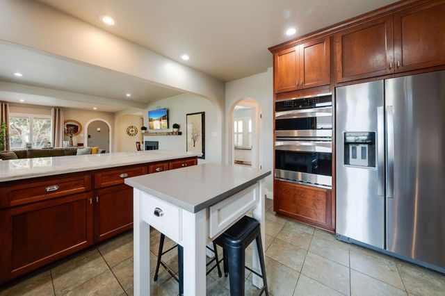 1324 57th St, Sacramento, CA 95819