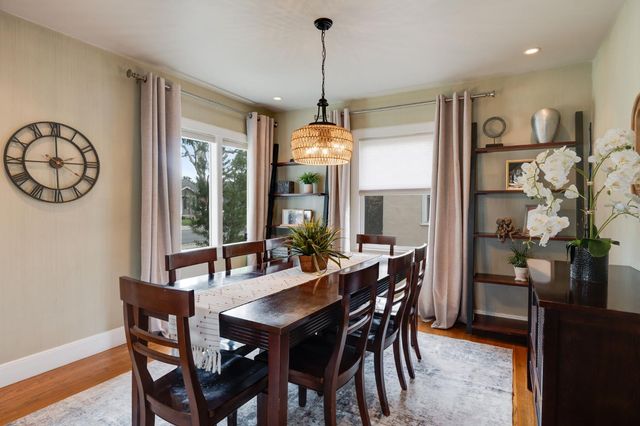 1324 57th St, Sacramento, CA 95819