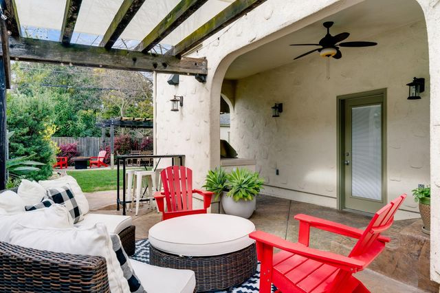 1324 57th St, Sacramento, CA 95819