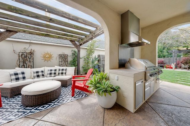 1324 57th St, Sacramento, CA 95819