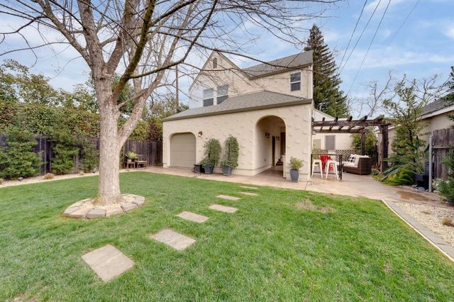 1324 57th St, Sacramento, CA 95819