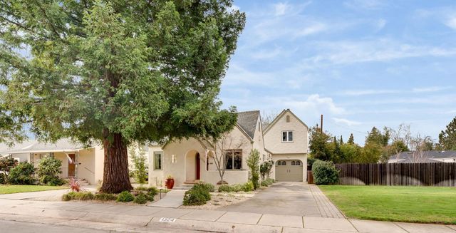 1324 57th St, Sacramento, CA 95819