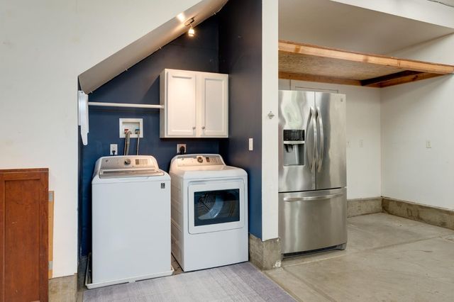 1324 57th St, Sacramento, CA 95819