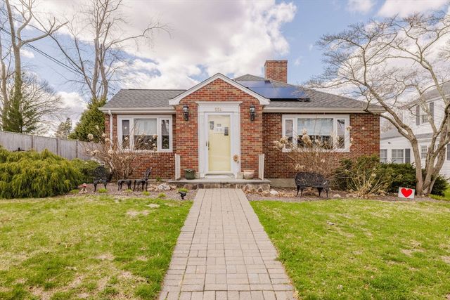 554 Madison Street, Fall River, MA 02720