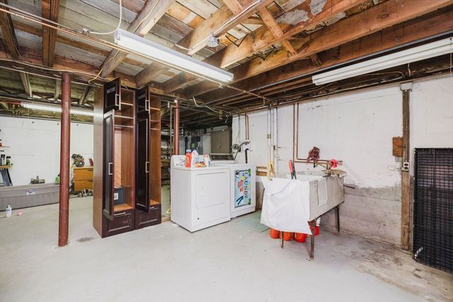 554 Madison Street, Fall River, MA 02720