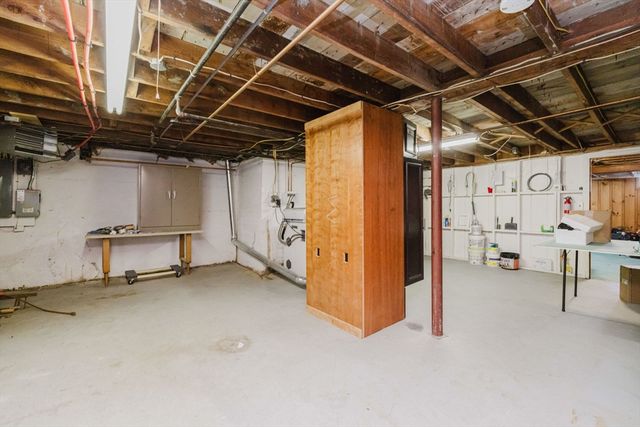 554 Madison Street, Fall River, MA 02720