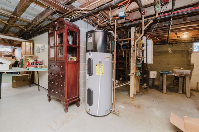 554 Madison Street, Fall River, MA 02720