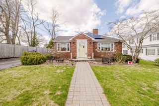 554 Madison Street, Fall River, MA 02720