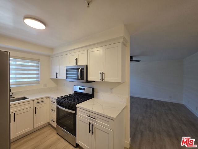 11716 Oxford Avenue 2, Hawthorne, CA 90250