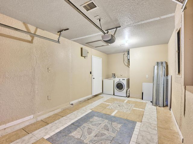 556 E Ridge Cir Circle N, Boynton Beach, FL 33435