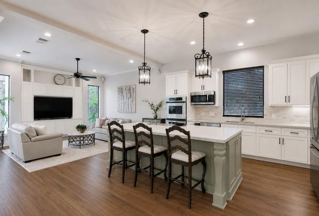 6611 Course View Lane, Spring, TX 77389