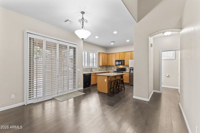 2043 W PERIWINKLE Way, Chandler, AZ 85248