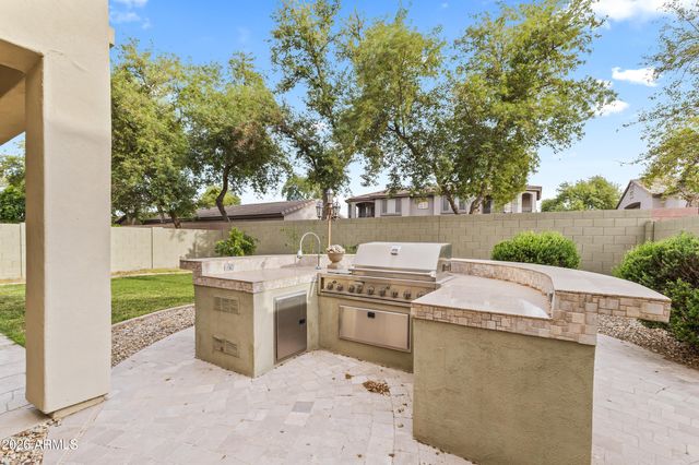 2043 W PERIWINKLE Way, Chandler, AZ 85248
