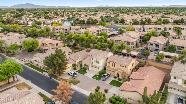 2043 W PERIWINKLE Way, Chandler, AZ 85248