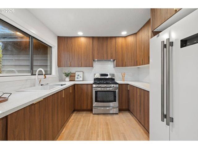 5431 Sw 53RD Ave, Portland, OR 97221