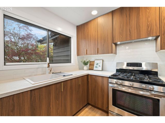 5431 Sw 53RD Ave, Portland, OR 97221