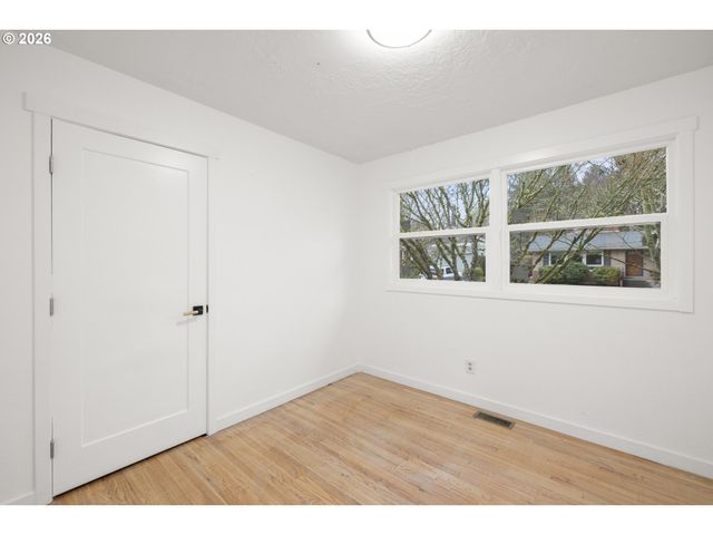 5431 Sw 53RD Ave, Portland, OR 97221