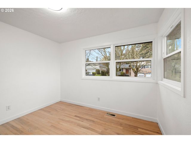 5431 Sw 53RD Ave, Portland, OR 97221