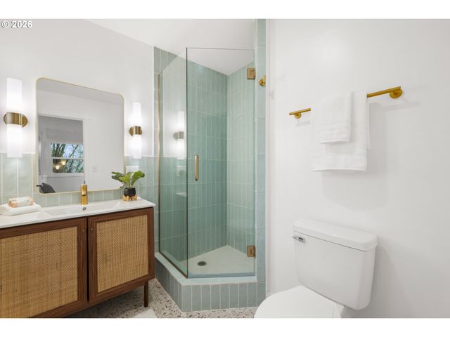 5431 Sw 53RD Ave, Portland, OR 97221