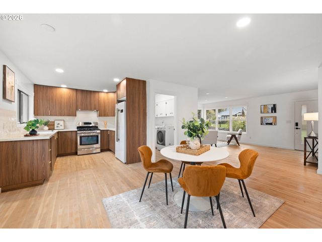 5431 Sw 53RD Ave, Portland, OR 97221