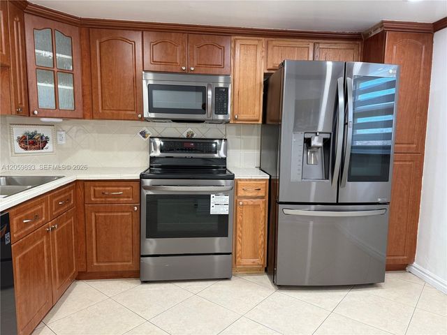 1100 W 35th Street 8, Hialeah, FL 33012