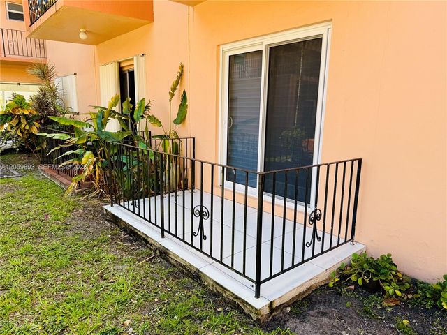 1100 W 35th Street 8, Hialeah, FL 33012