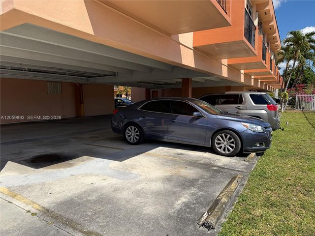 1100 W 35th Street 8, Hialeah, FL 33012