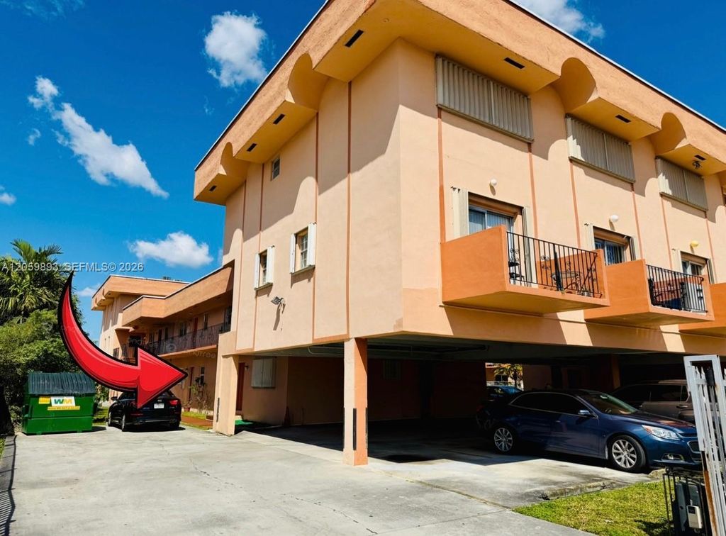 1100 W 35th Street 8, Hialeah, FL 33012