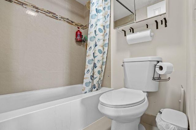 3675 N Country Club Drive 2401, Aventura, FL 33180