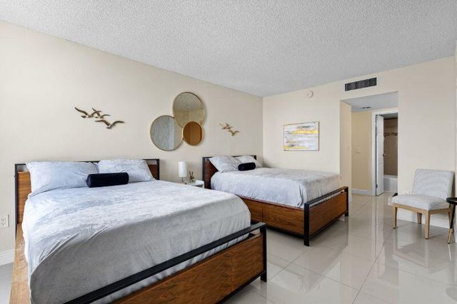 3675 N Country Club Drive 2401, Aventura, FL 33180