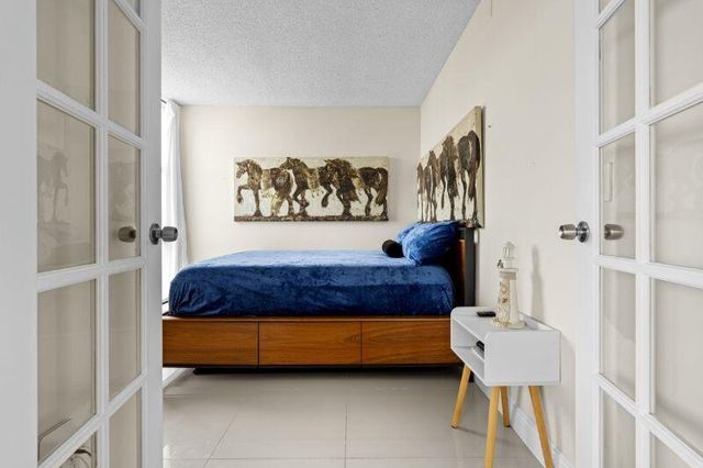 3675 N Country Club Drive 2401, Aventura, FL 33180