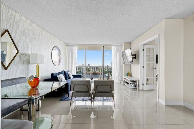 3675 N Country Club Drive 2401, Aventura, FL 33180