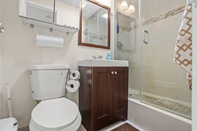 3675 N Country Club Drive 2401, Aventura, FL 33180