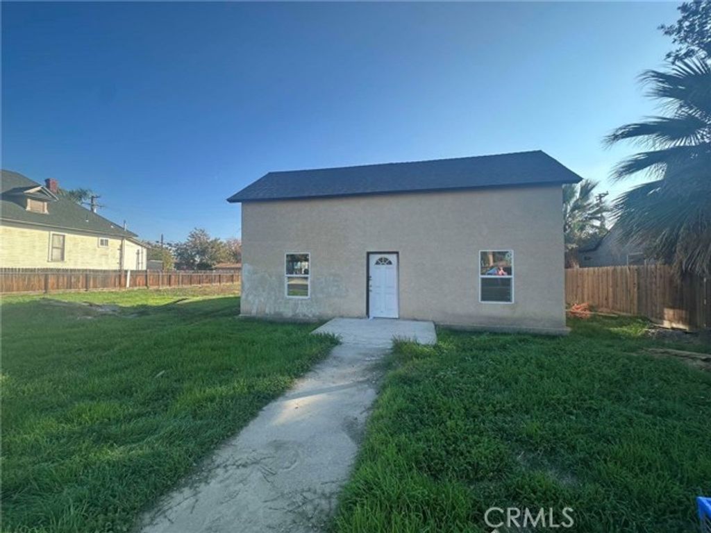 409 Central Avenue, Hanford, CA 93230
