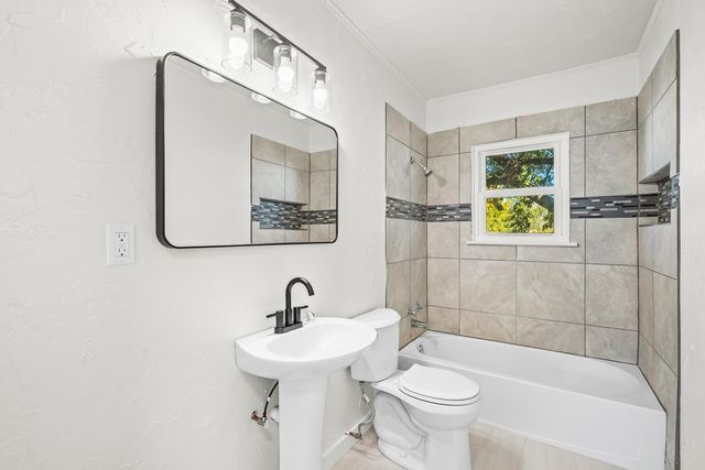 2712 37th Street, Lubbock, TX 79413