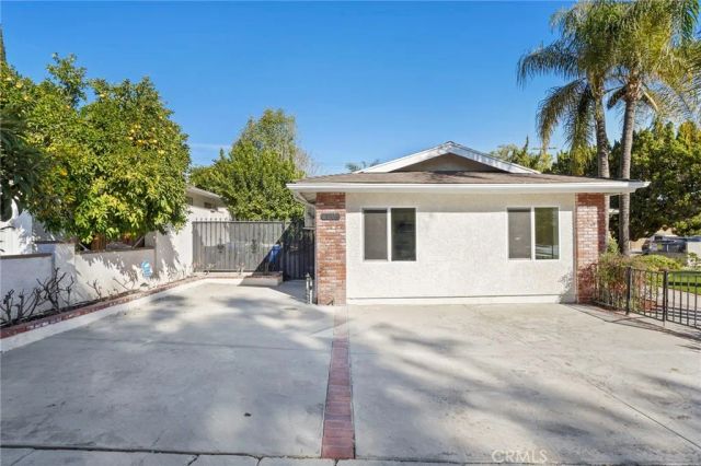 21703 Costanso, Woodland Hills, CA 91364