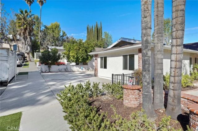 21703 Costanso, Woodland Hills, CA 91364