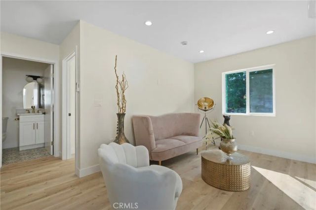 21703 Costanso, Woodland Hills, CA 91364