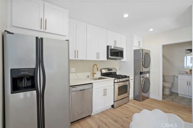 21703 Costanso, Woodland Hills, CA 91364