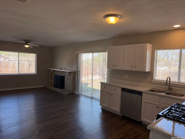 6011 Little Brandywine, San Antonio, TX 78233