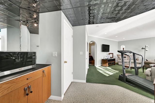 5729 MAIN POINT BLVD, South Ogden, UT 84405