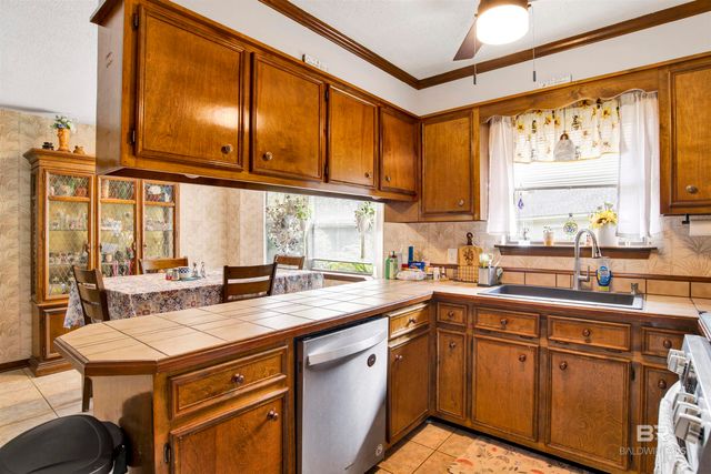 106 Lively Circle, Daphne, AL 36526